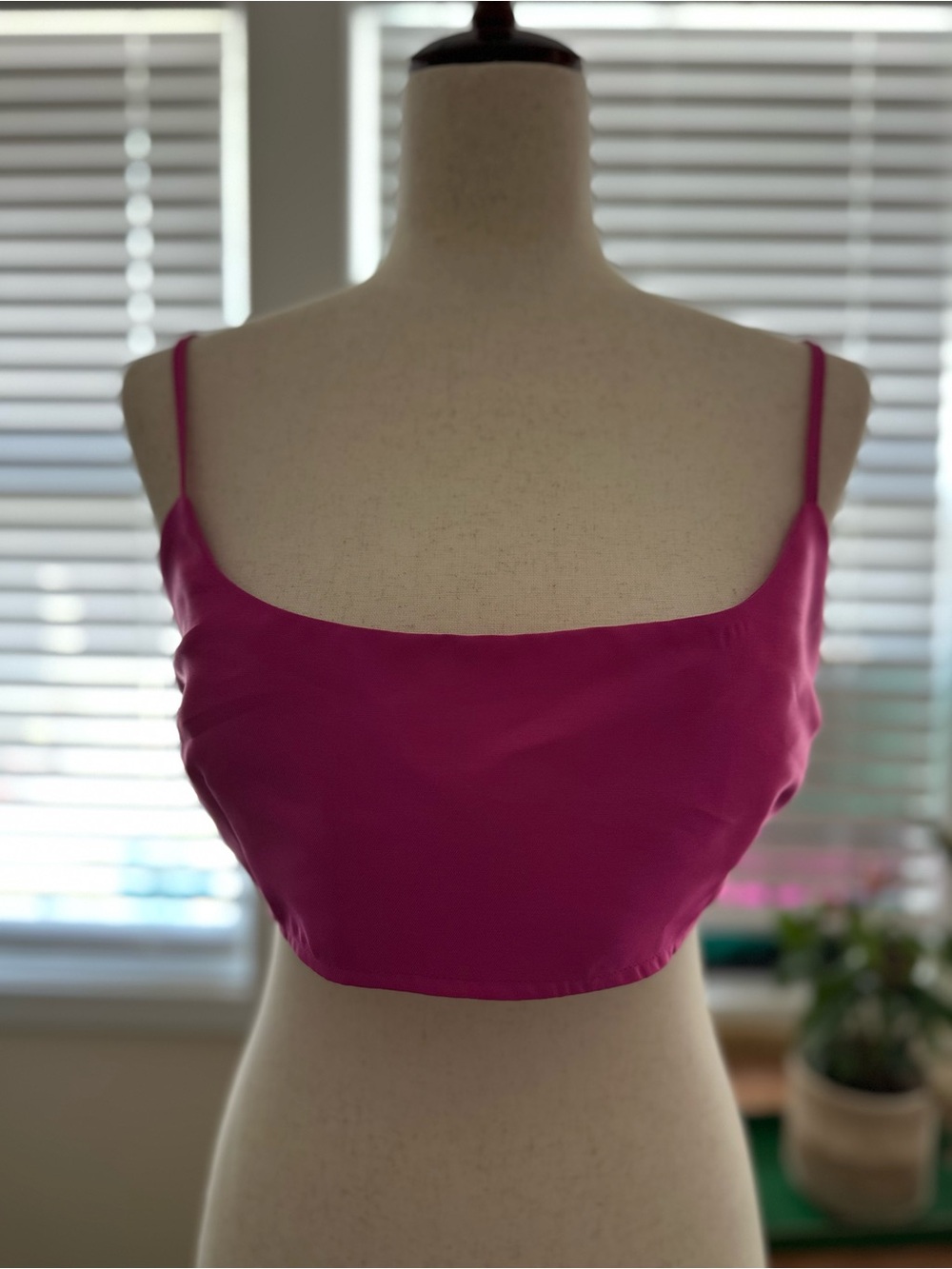 Nasty Gal Women’s Fuchsia Satin Cowl Neck Crop Top